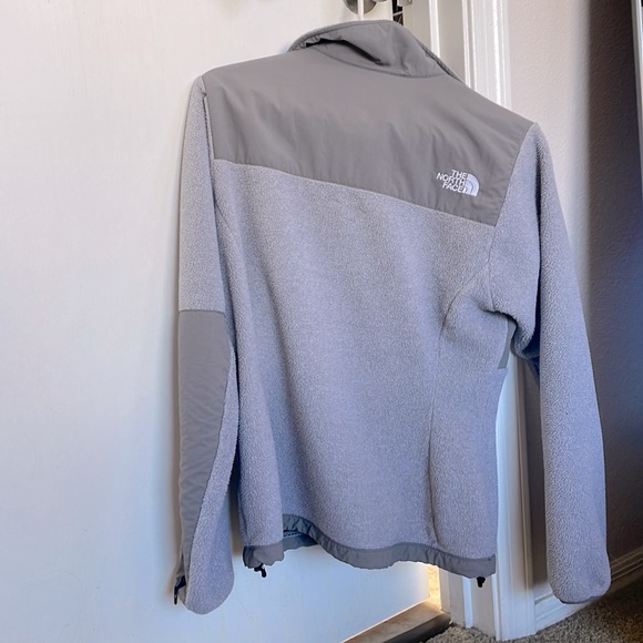 North face fleece jacket - Picture 2 of 2